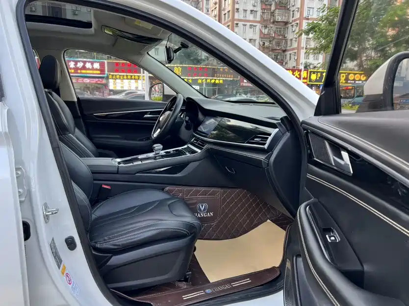 Changan CS85 COUPE 2020 — фото 14