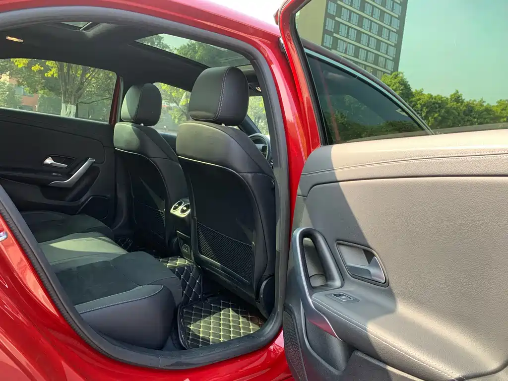 Mercedes-Benz A-Class 2023 — фото 16