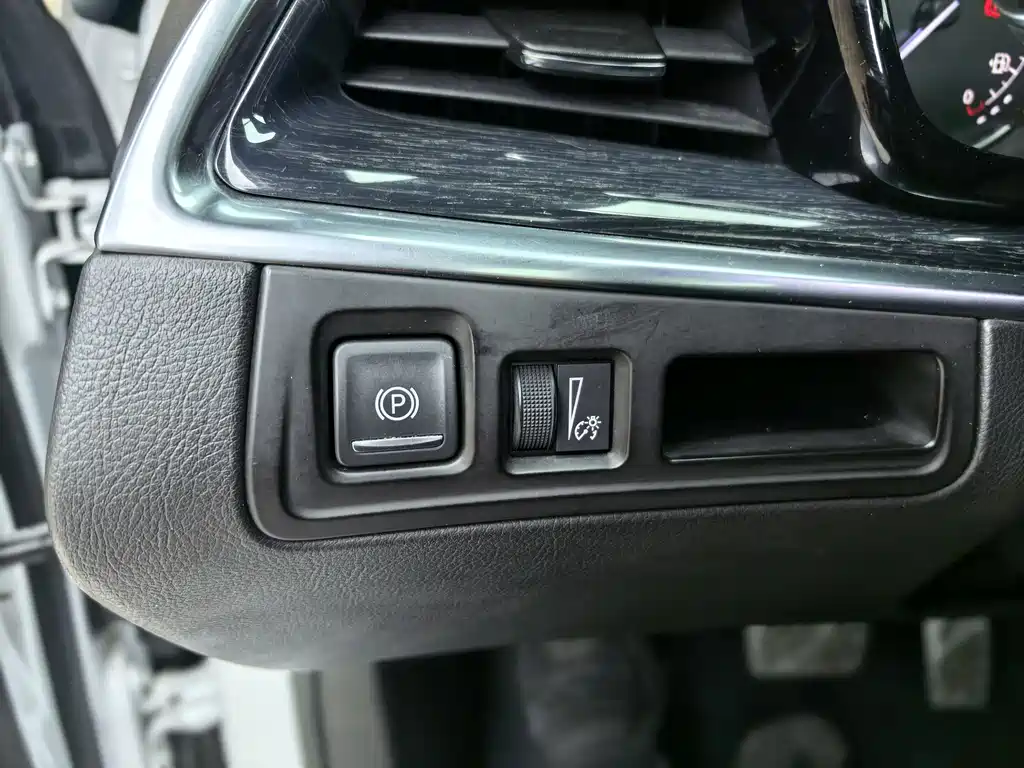 Cadillac XT5 2021 — фото 12
