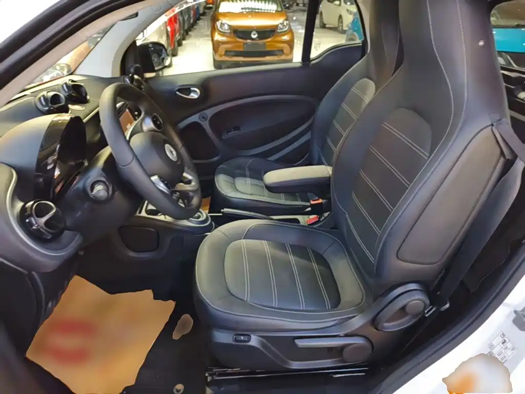 smart fortwo 2016 — фото 15