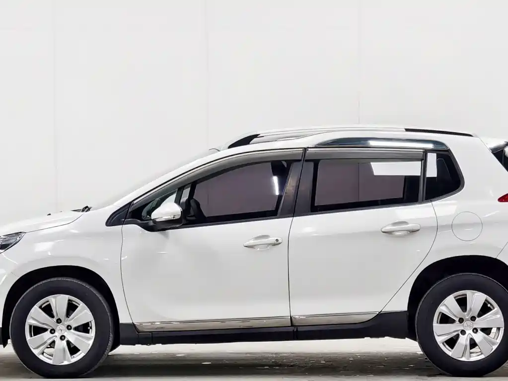 Peugeot 2008 2014 — фото 7