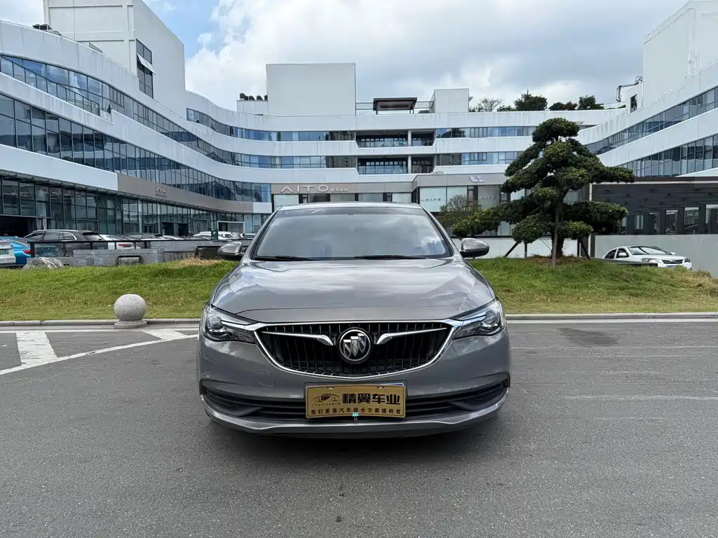 Buick Excelle 2018 — фото 2