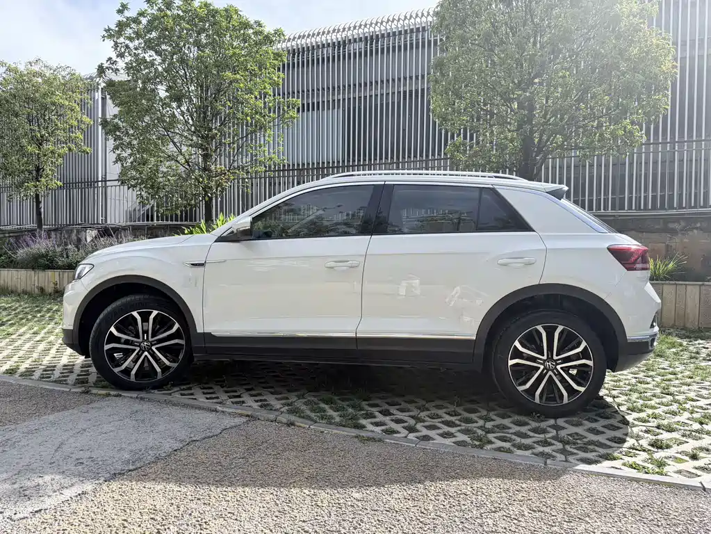 Volkswagen T-Roc 2022 — фото 8