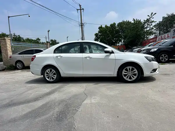 Geely Emgrand 2015