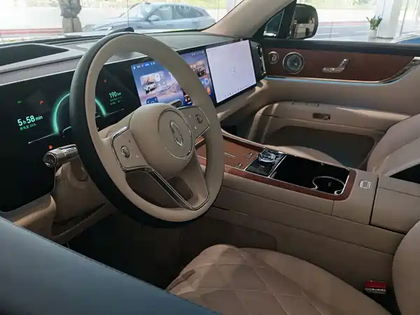 Luxeed V9 2026