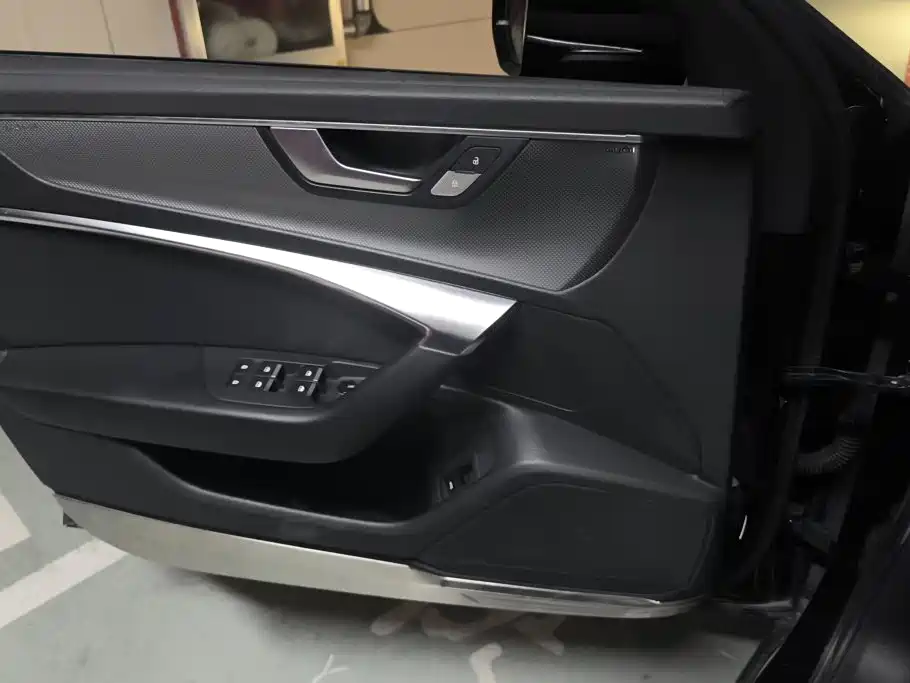 Audi A6L 2021