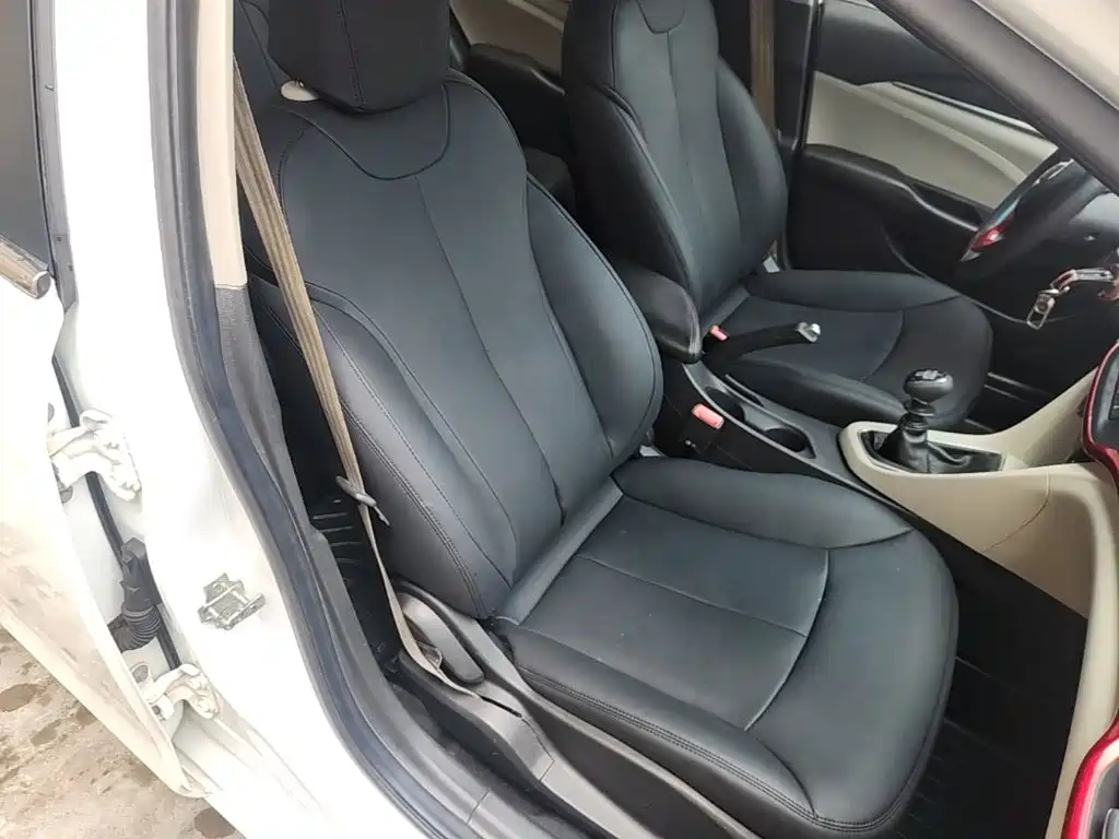 Buick Excelle GT 2015 — фото 25
