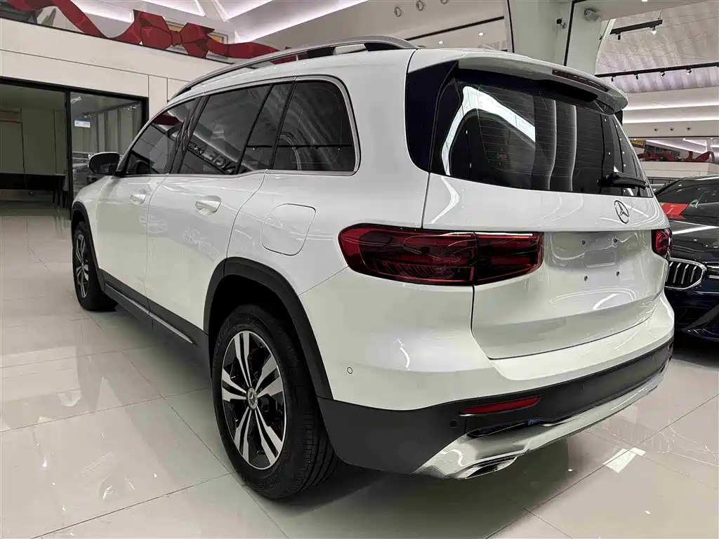 Mercedes-Benz GLB 2024