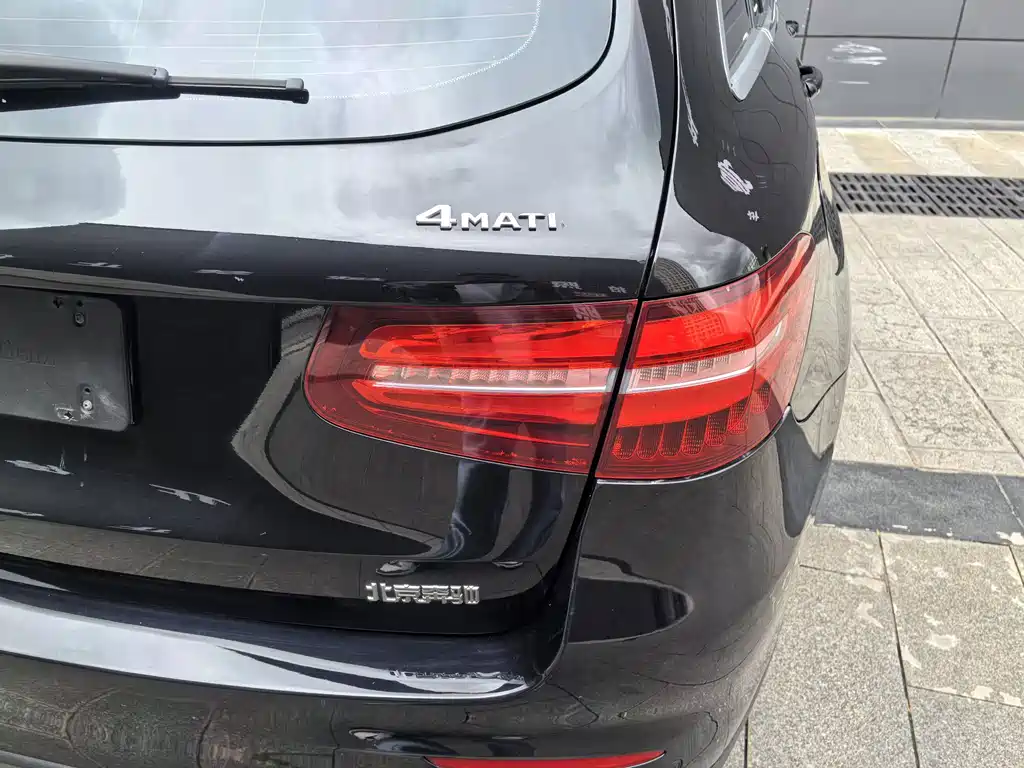 Mercedes-Benz GLC 2018 — фото 40