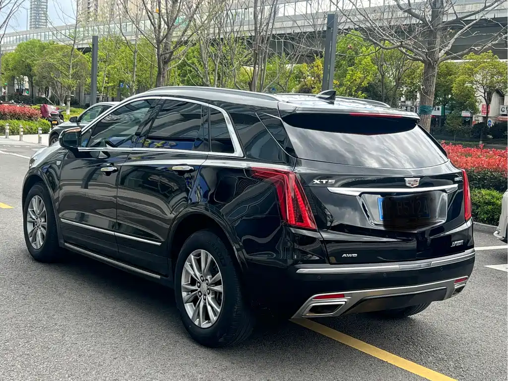 Cadillac XT5 2021 — фото 4