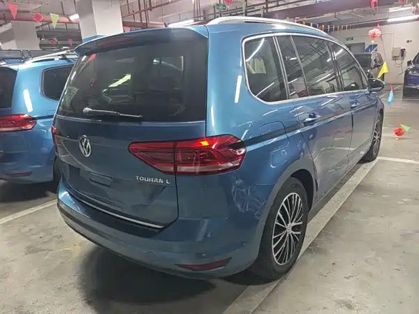 Volkswagen Touran 2016