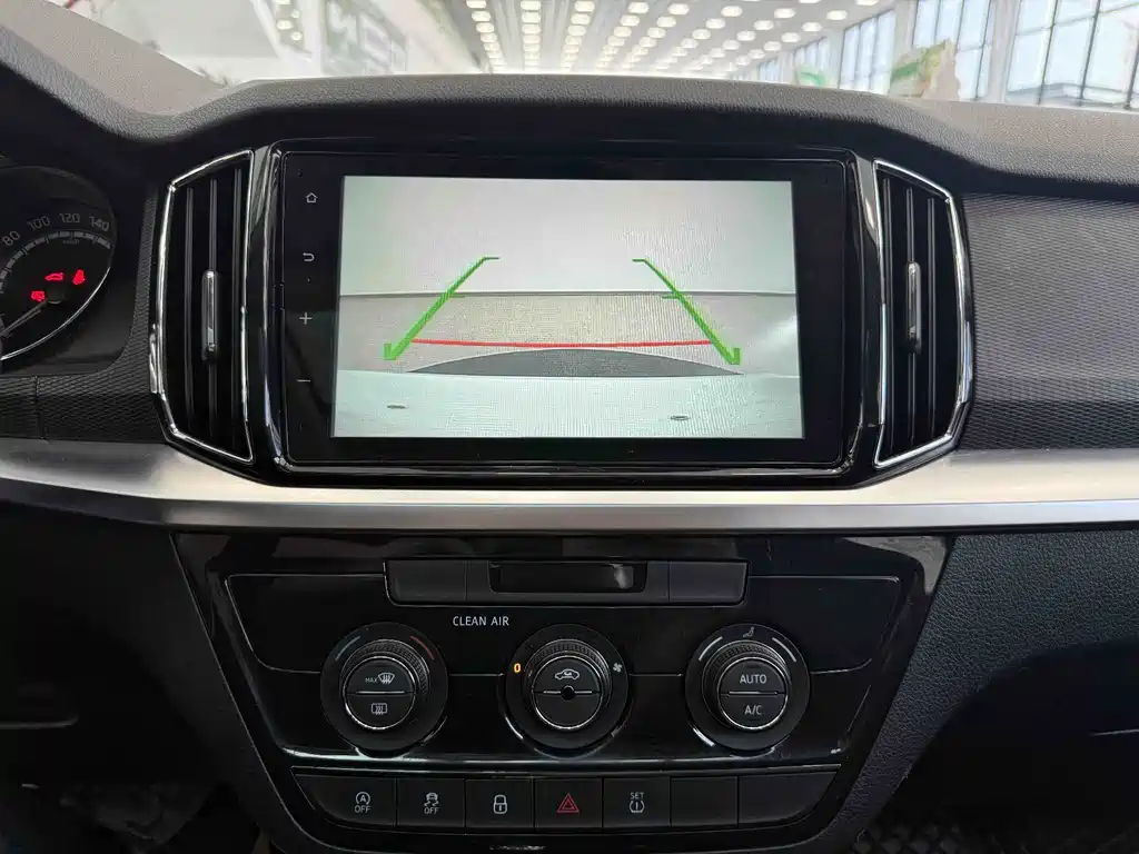 Skoda Kamiq 2023 — фото 11