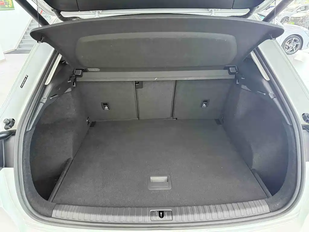 Audi Q3 2023 — фото 16