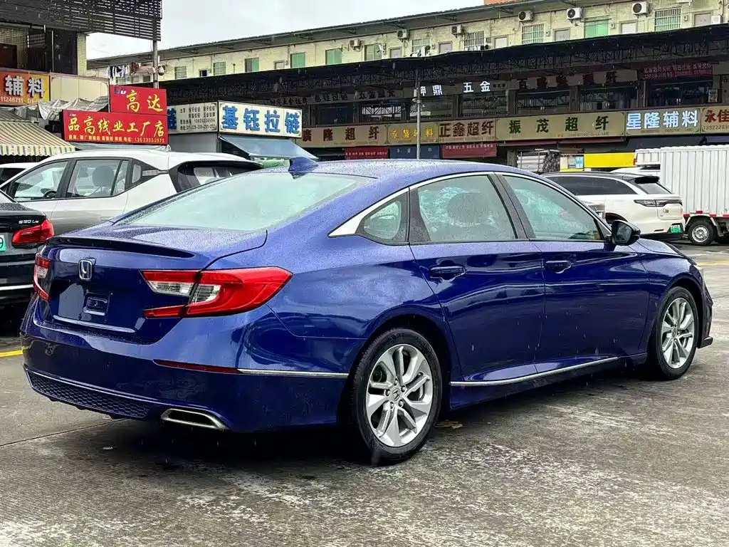 Honda Accord 2018 — фото 3