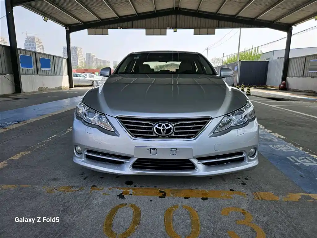Toyota Reiz 2012