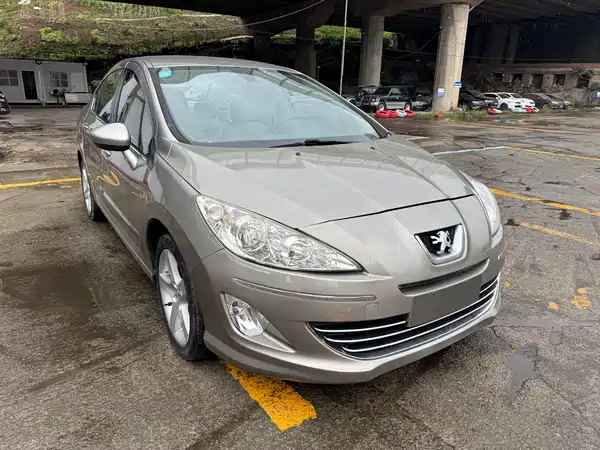 Peugeot 408 2011