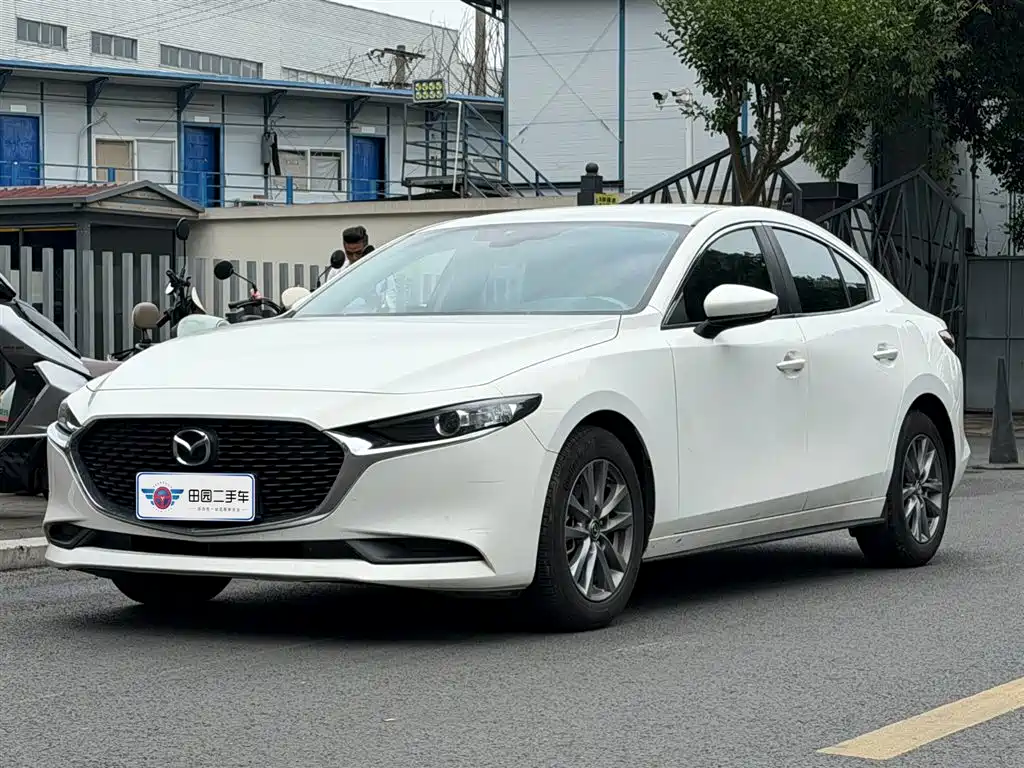 Mazda 3 Axela 2023