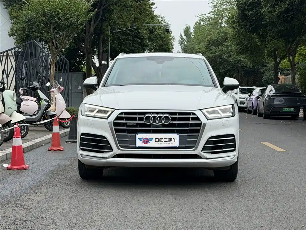 Audi Q5L 2021 — фото 2