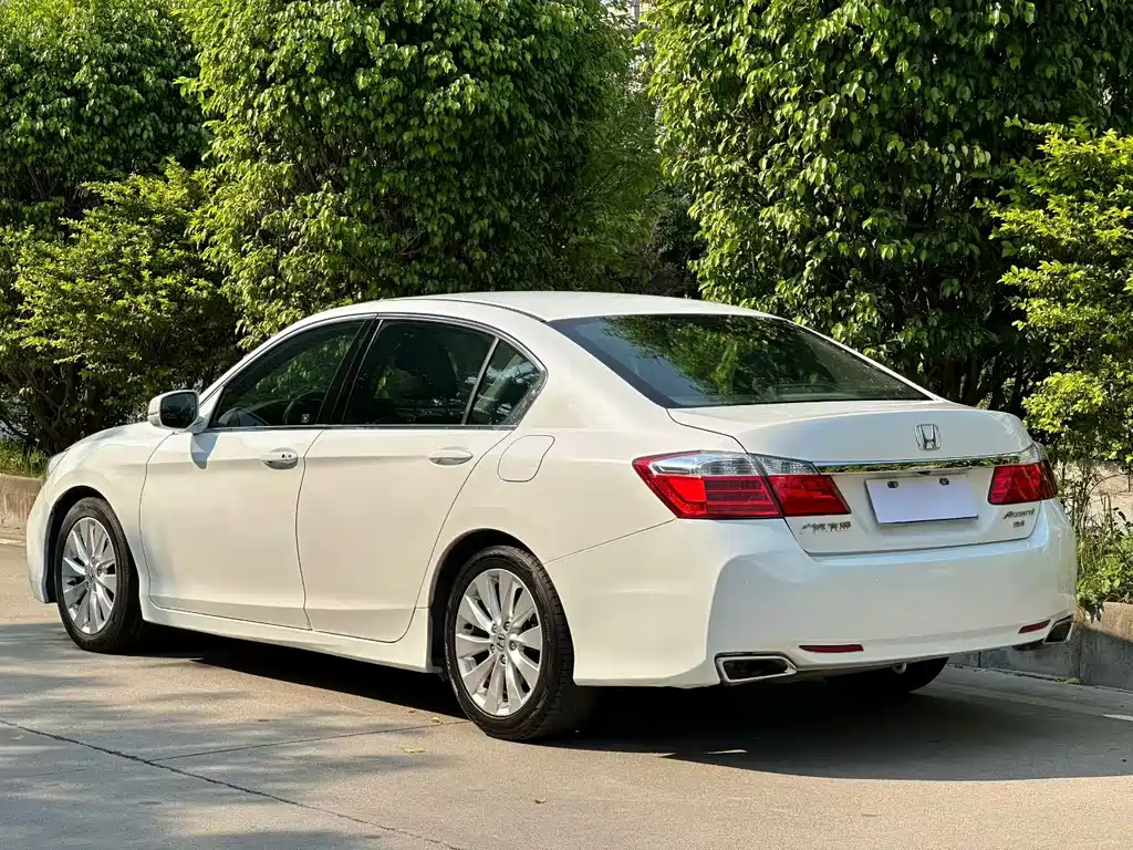 Honda Accord 2014 — фото 4
