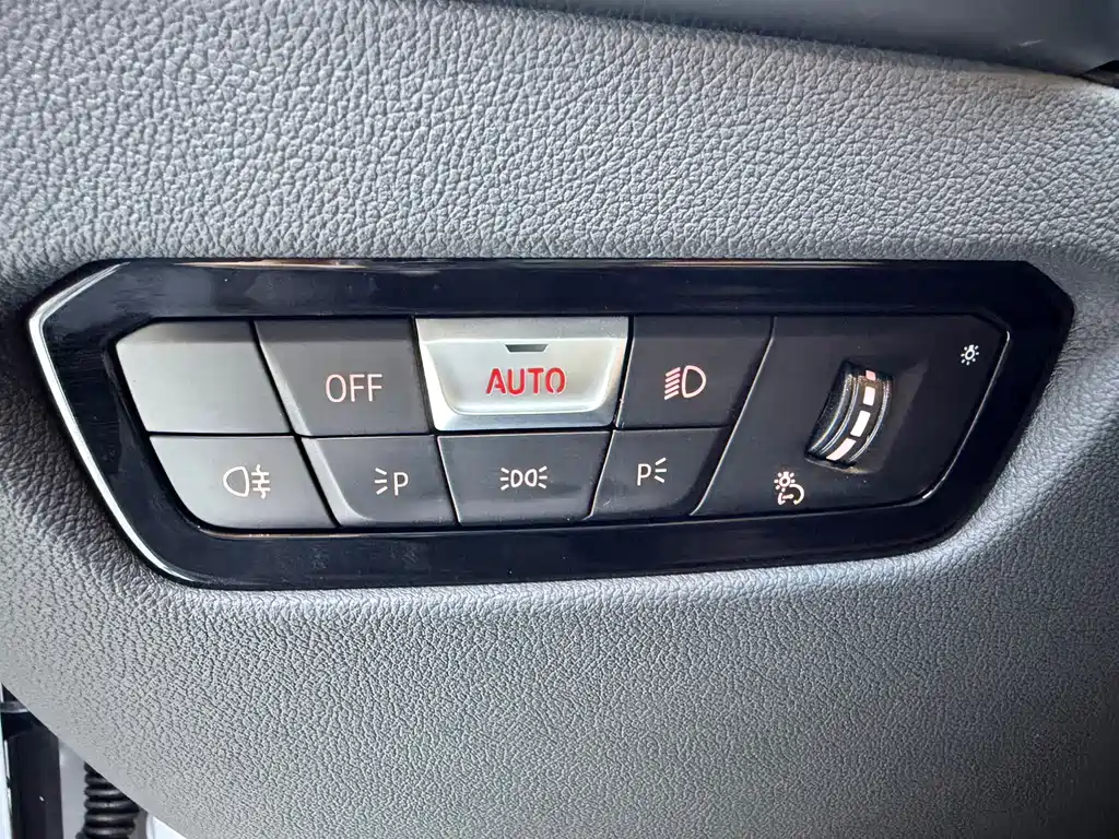 BMW 3 Series 2022 — фото 11