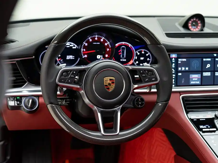 Porsche Panamera 2019 — фото 13