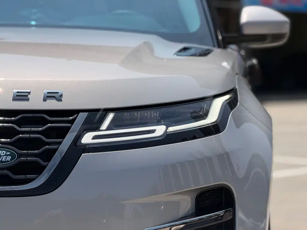 Land Rover Evoque 2023 — фото 26