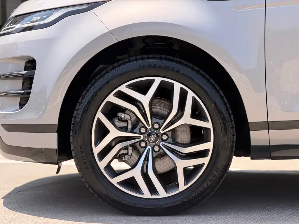 Land Rover Evoque 2023 — фото 28