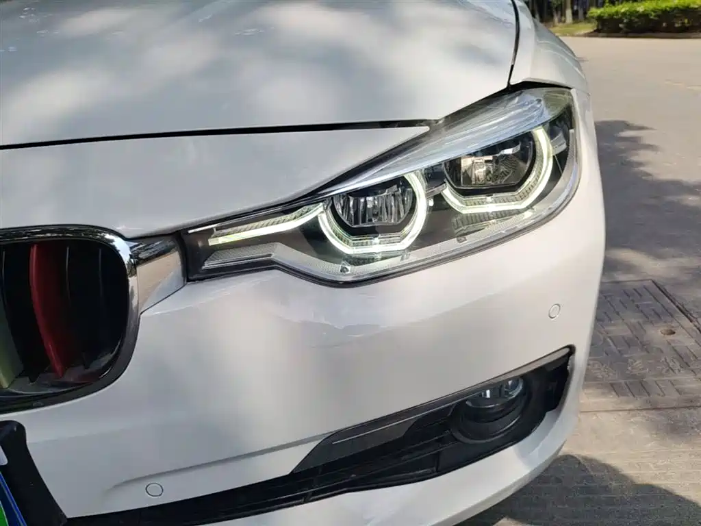 BMW 3 Series 2016 — фото 24