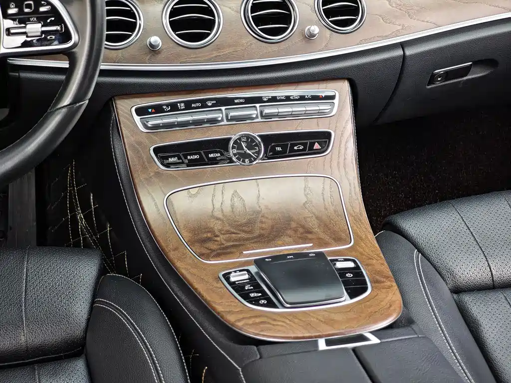 Mercedes-Benz E-Class 2019 — фото 14