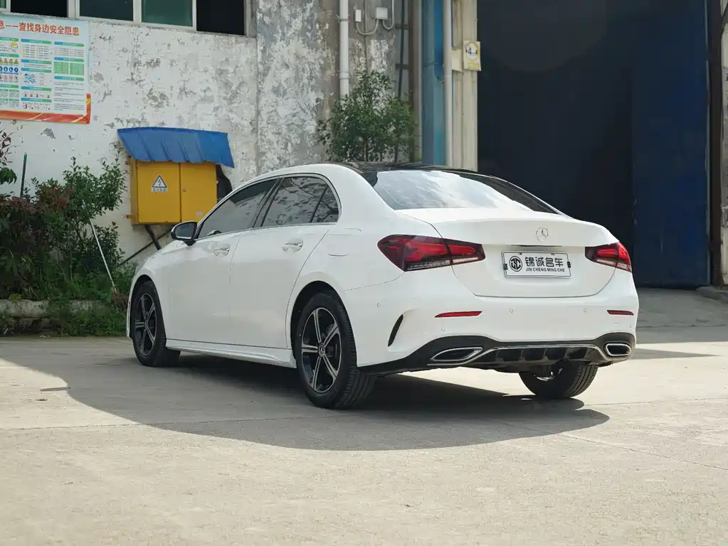 Mercedes-Benz A-Class 2022 — фото 6