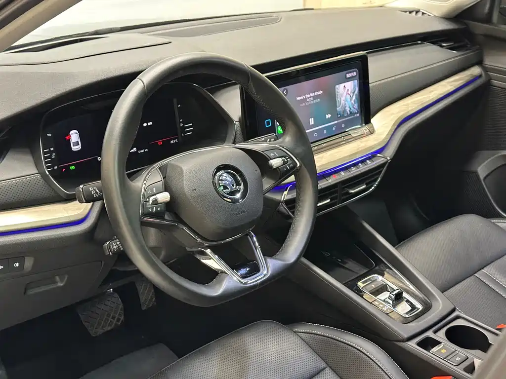 Skoda Octavia 2022 — фото 13