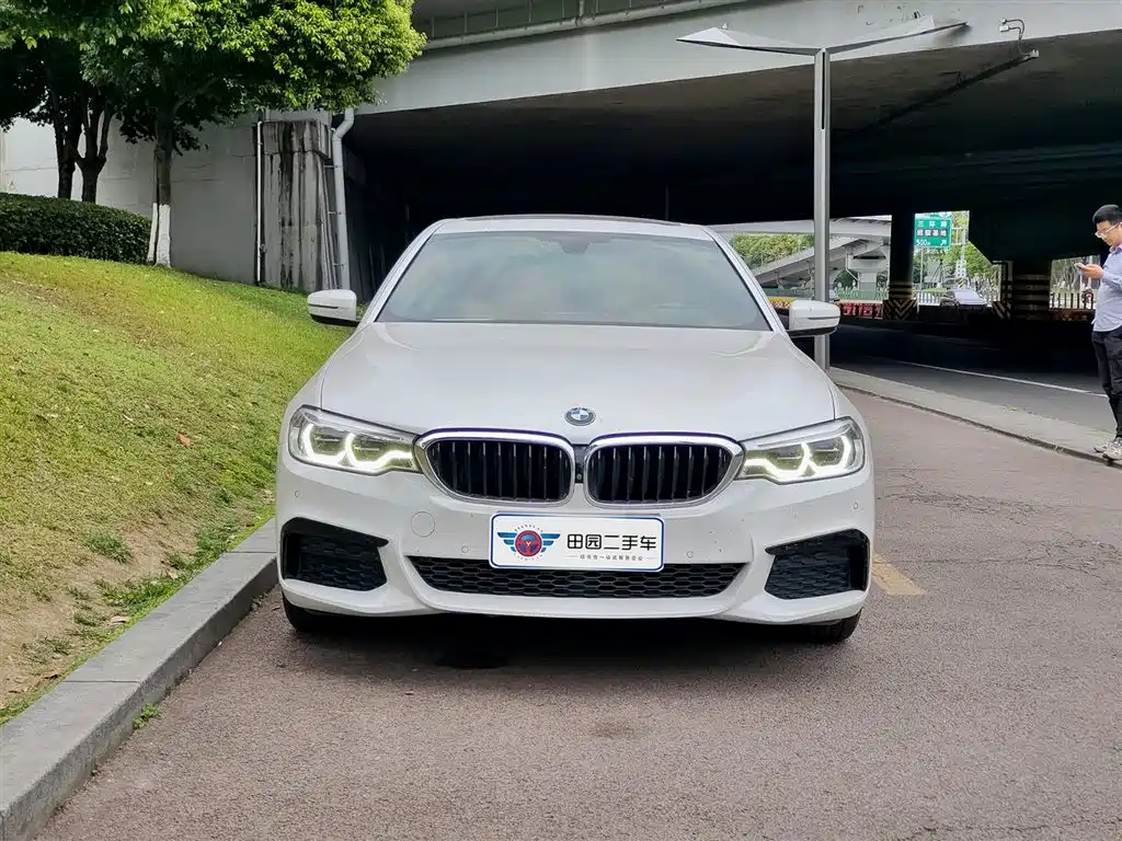 BMW 5 Series 2020 — фото 2