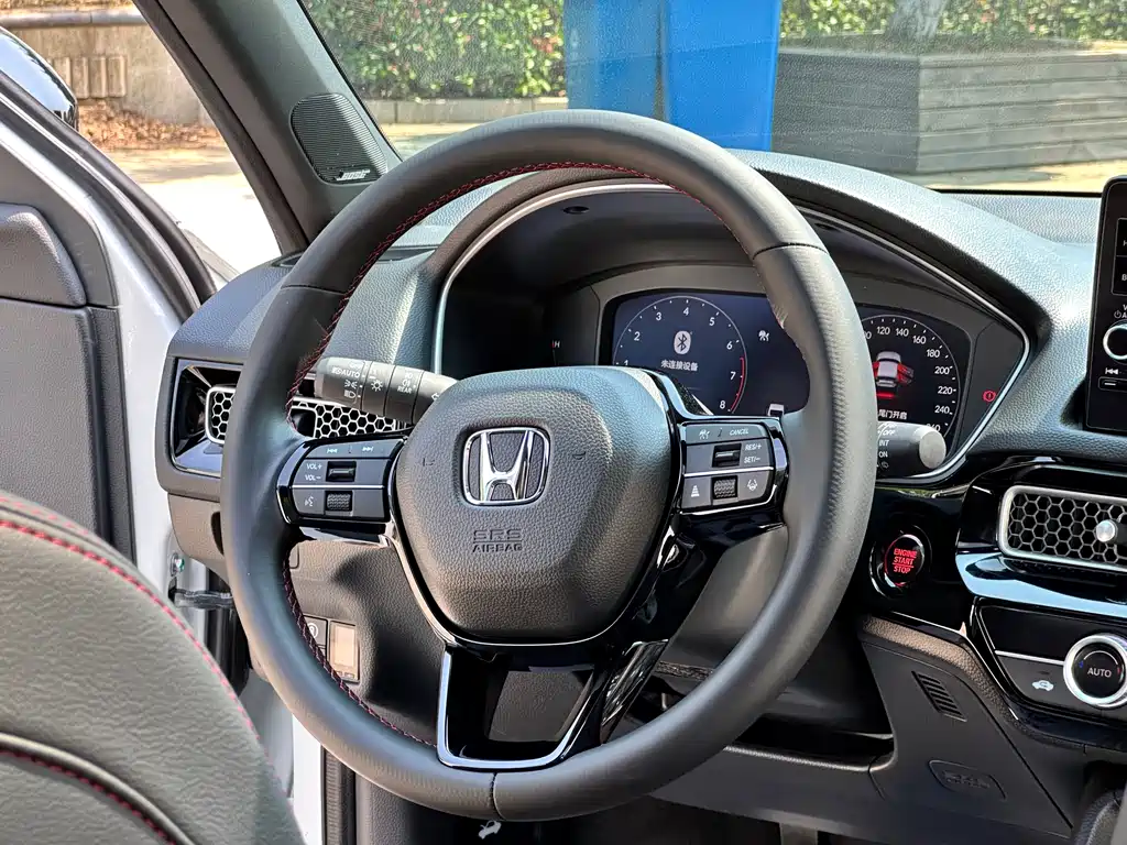 Honda Civic 2024 — фото 16