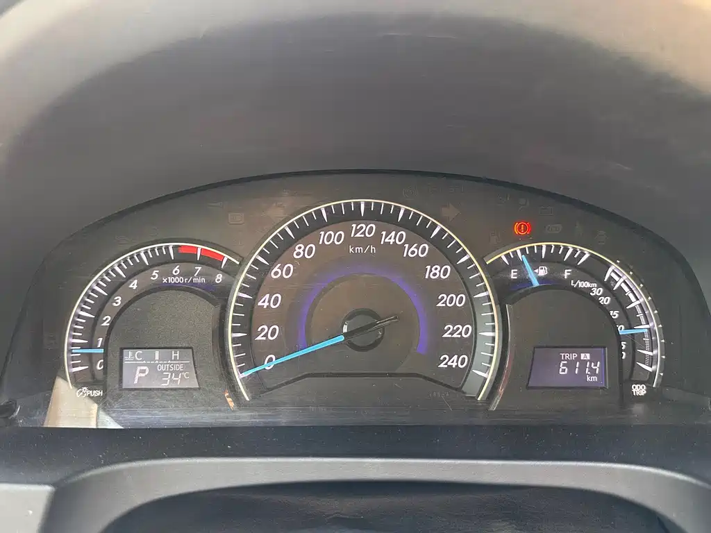 Toyota Camry 2014 — фото 16