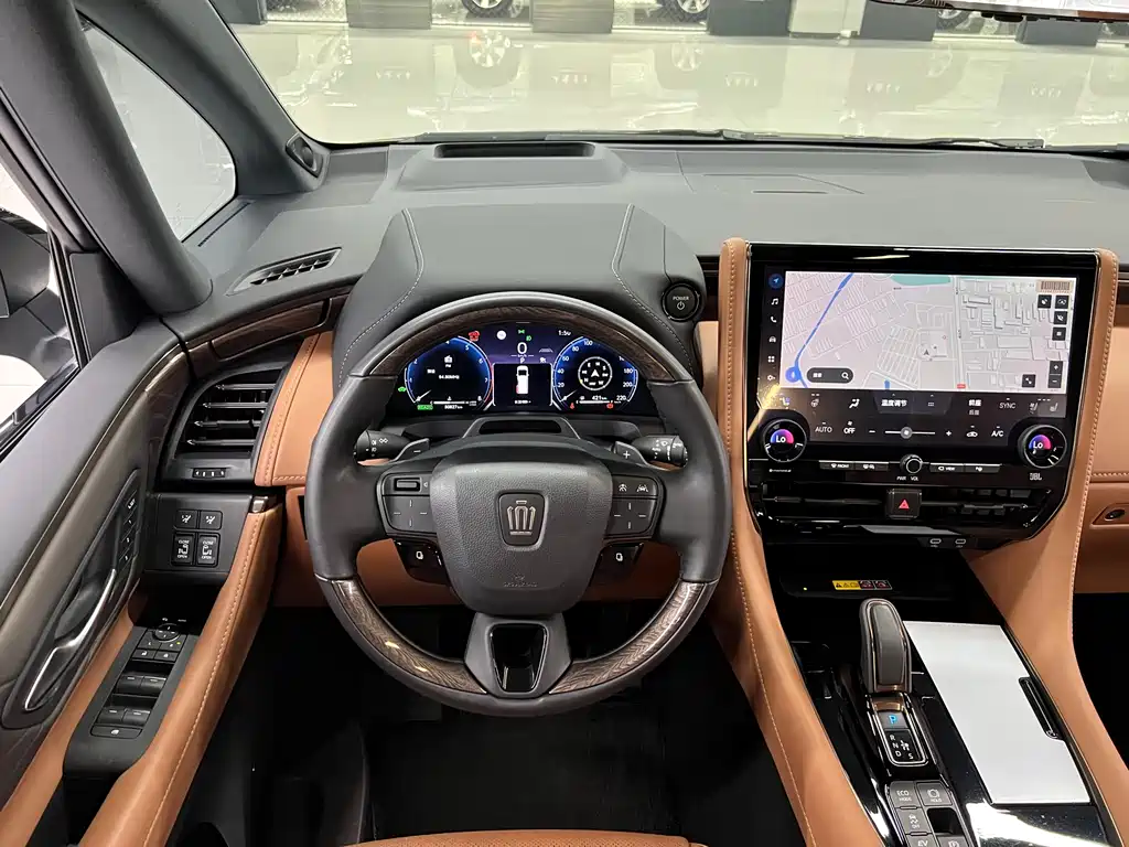 Toyota Vellfire 2023 — фото 19