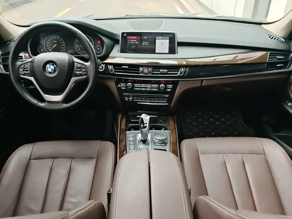 BMW X5 2018 — фото 21