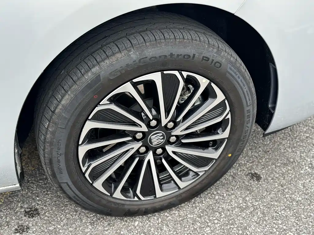 Buick GL8 Hybrid 2025 — фото 15