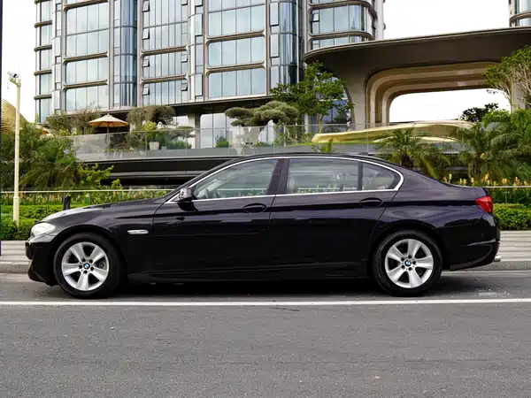 BMW 5 Series 2011