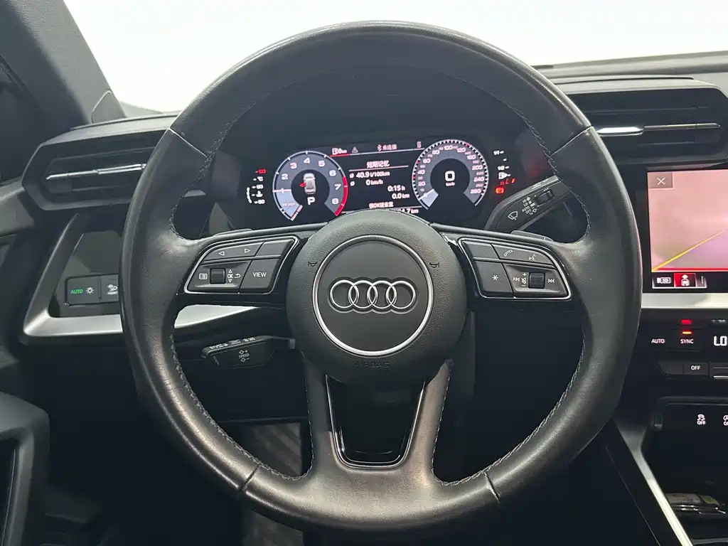 Audi A3 2023 — фото 11