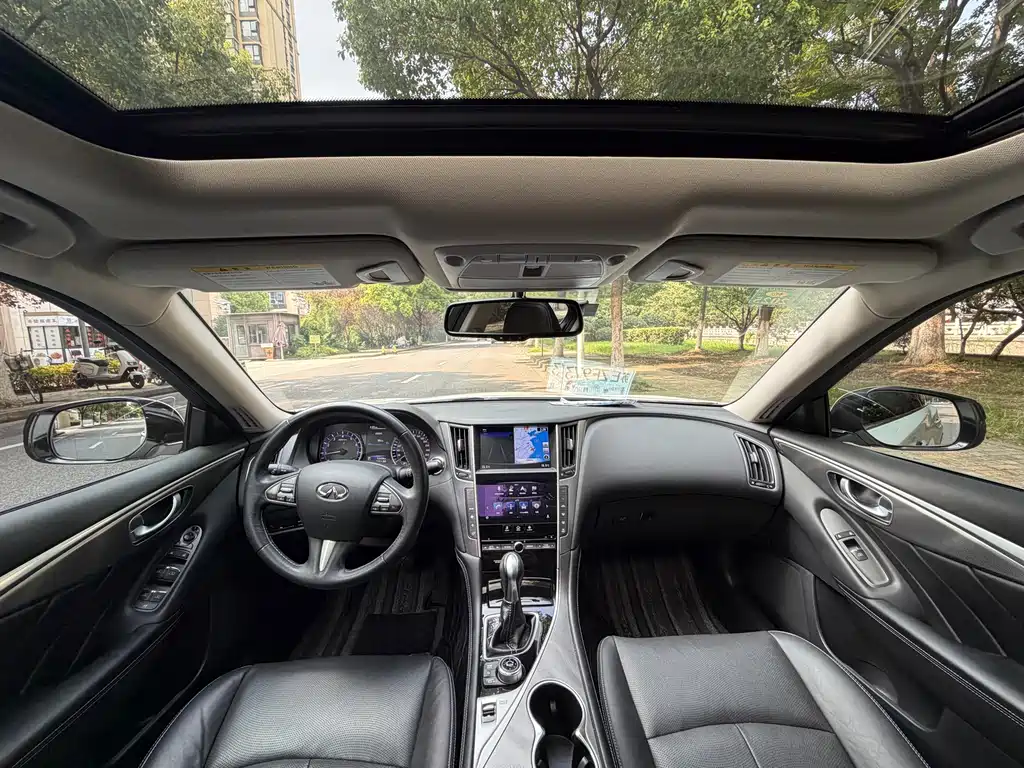 Infiniti Q50L 2017 — фото 11