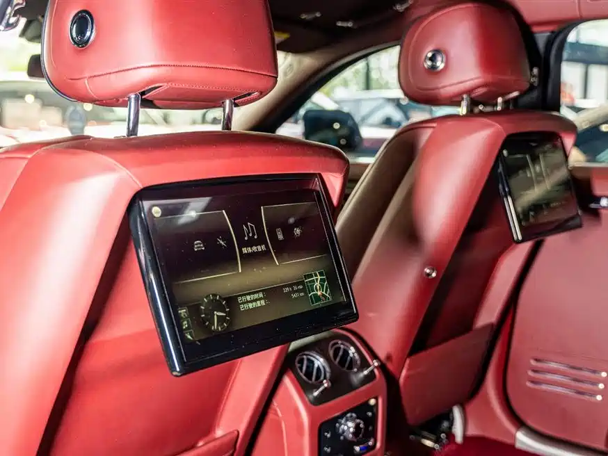 Rolls-Royce Ghost 2022 — фото 14