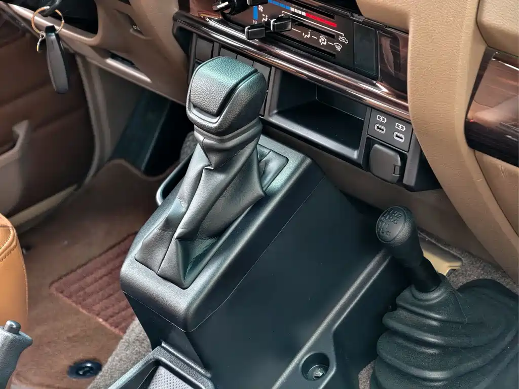 Toyota FJ Cruiser 2025 — фото 11