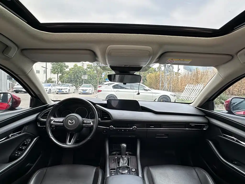 Mazda 3 Axela 2022