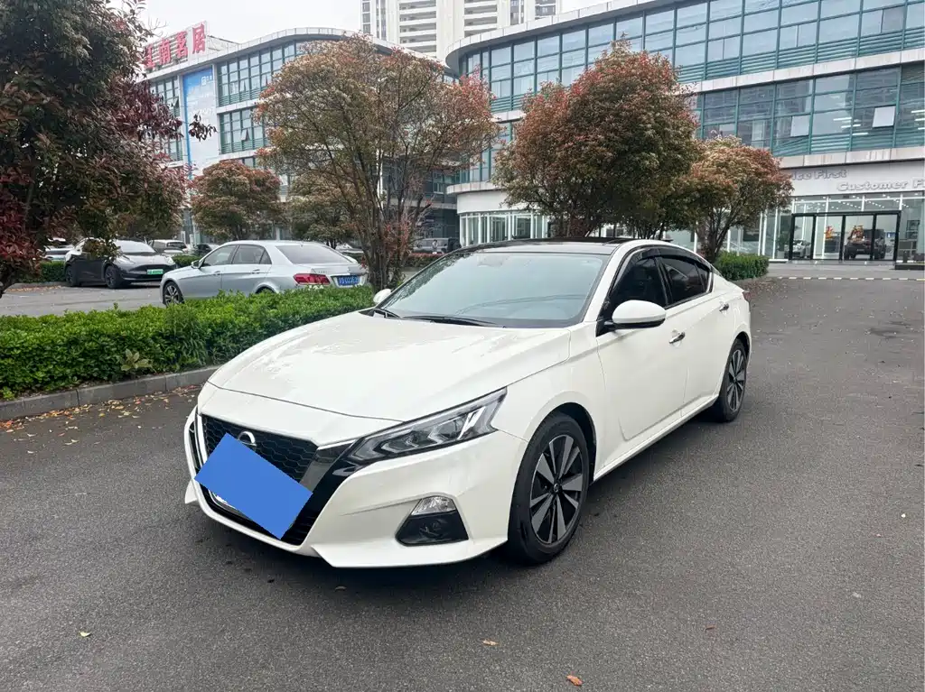 Nissan Teana 2022