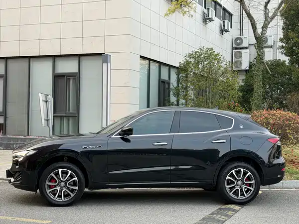 Maserati Levante 2016