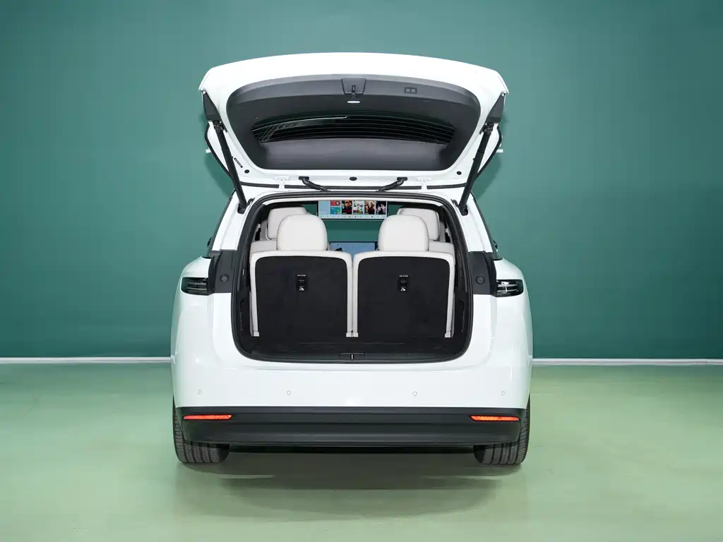 Li Auto i8 2025 — фото 6
