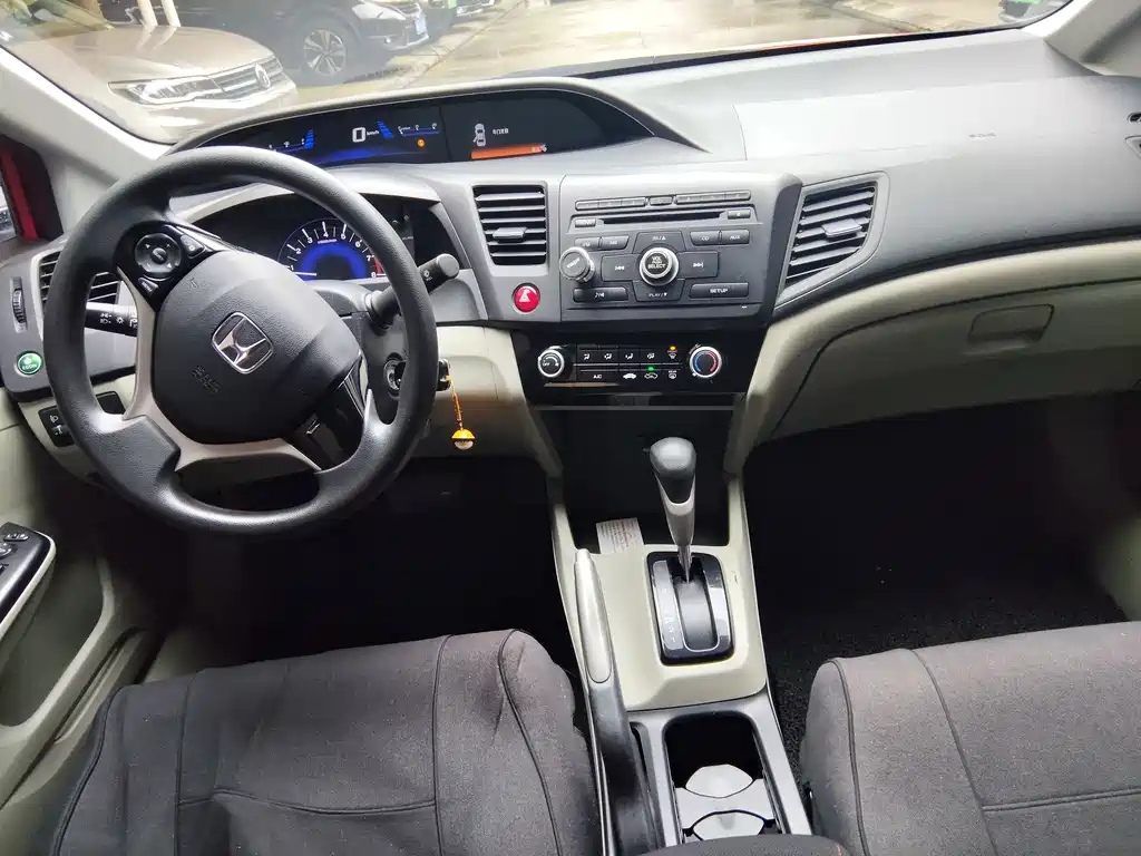 Honda Civic 2015 — фото 4