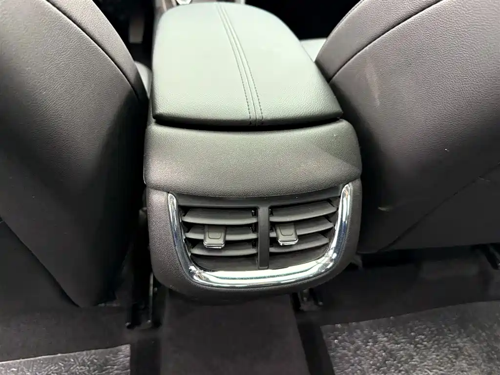 Chevrolet Malibu XL 2022 — фото 12