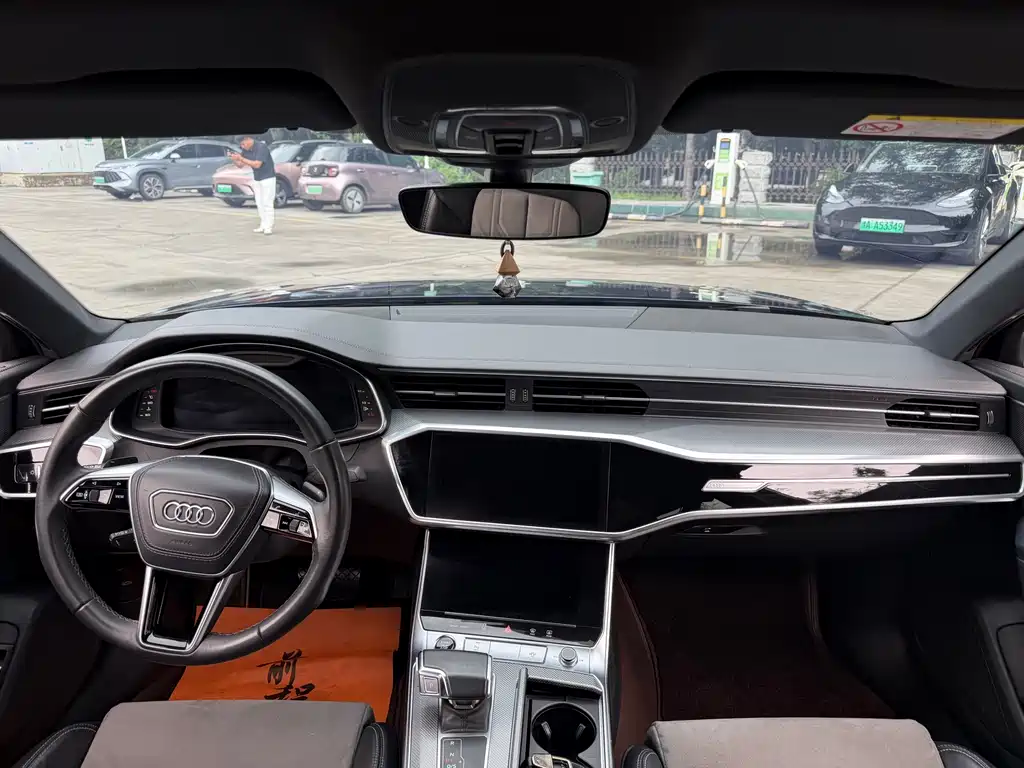 Audi A6L 2023