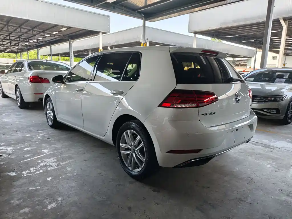 Volkswagen Golf 2018 — фото 14